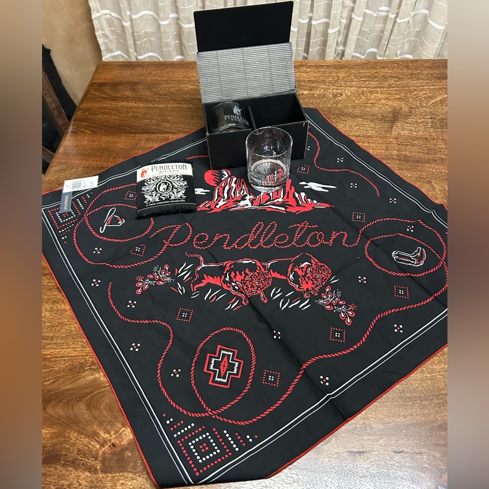Pendleton Whiskey bundle:2 highball, glasses, buckle, NWT bandana, coasters🤠
